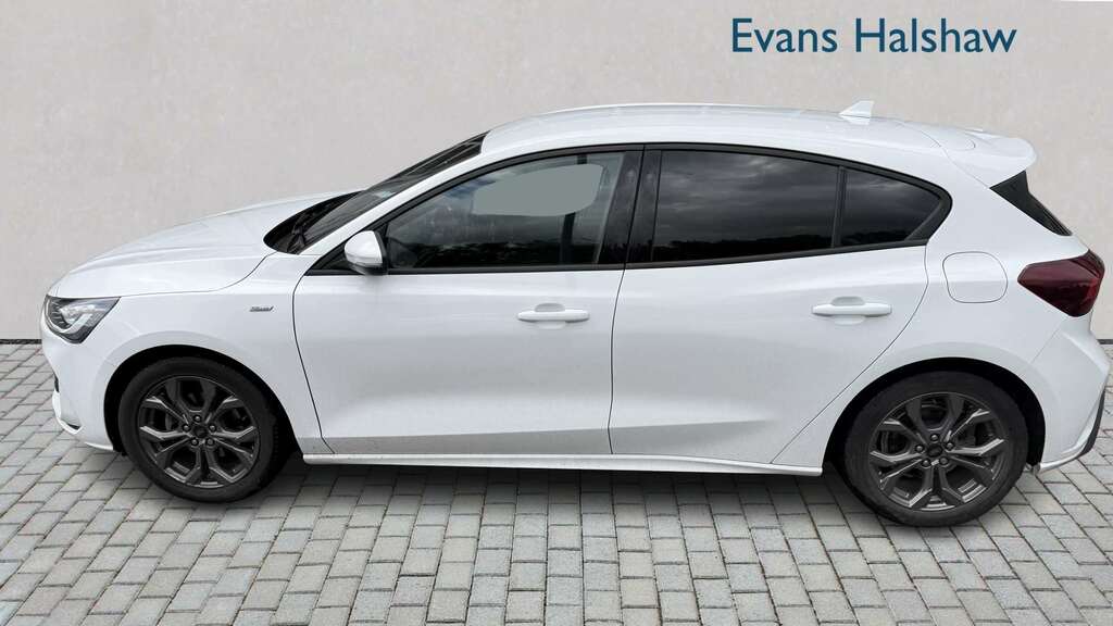 Ford Focus 1.0 Ecoboost St-line 2023 YY72TZS White #4