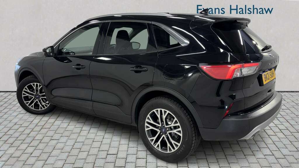Ford Kuga 1.5 Ecoboost 150 Titanium Edition 2021 Black #2
