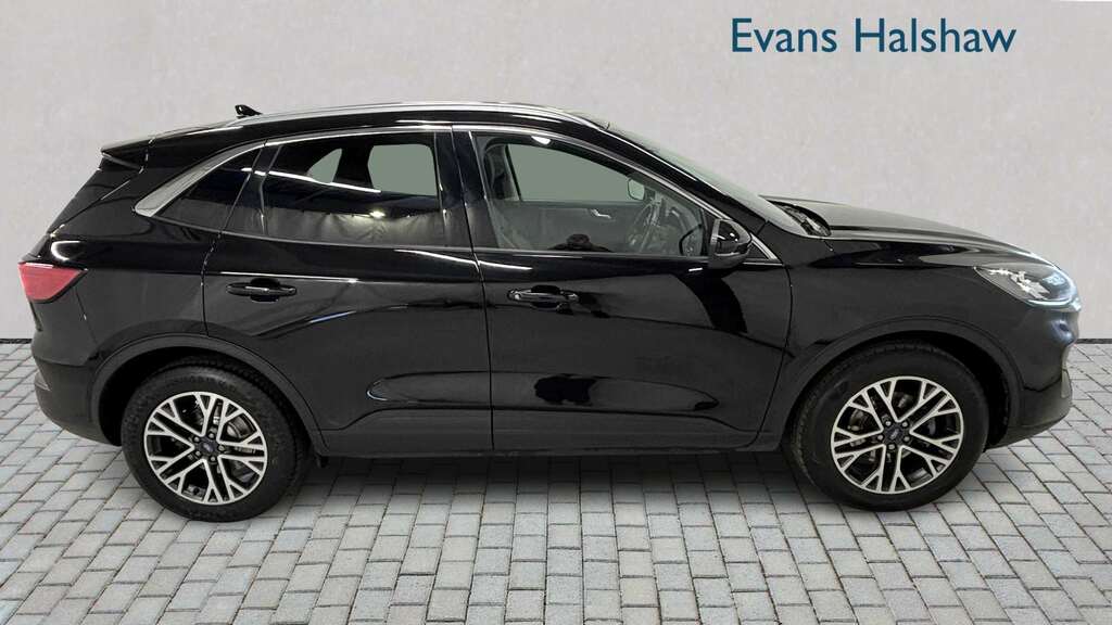 Ford Kuga 1.5 Ecoboost 150 Titanium Edition 2021 Black #3