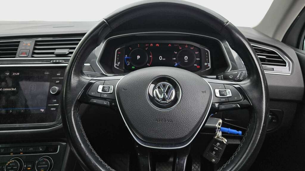 Volkswagen Tiguan 2.0 Tdi 190 4Motion Sel Dsg 2019 DA69ZGZ Silver #4
