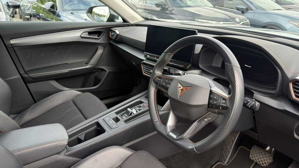 Cupra Formentor 1.4 Ehybrid 204 V1 Dsg 2024 KN74MWA Black #2