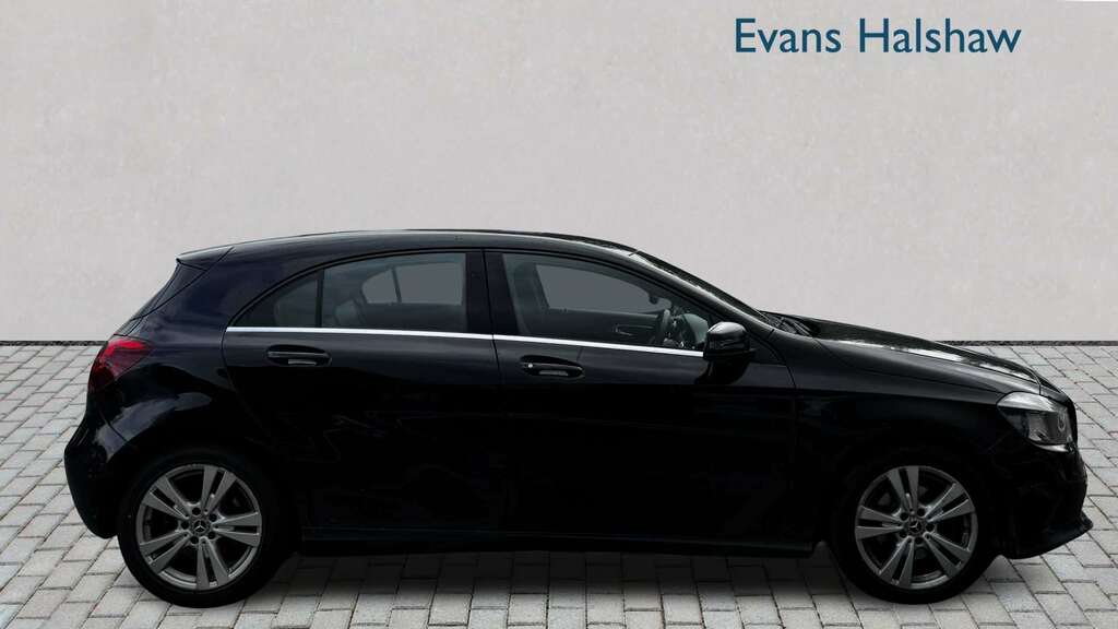 Mercedes-Benz A Class A180 Sport Executive 2018 VN67WTX Black #2