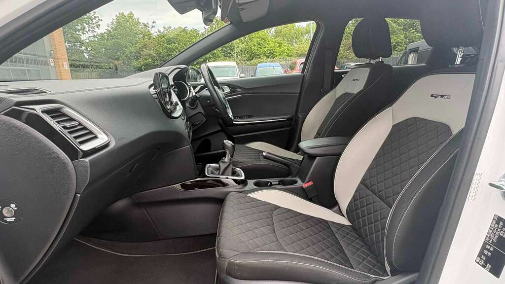 Kia Ceed 1.5T Gdi Isg Gt-line 2021 White #2
