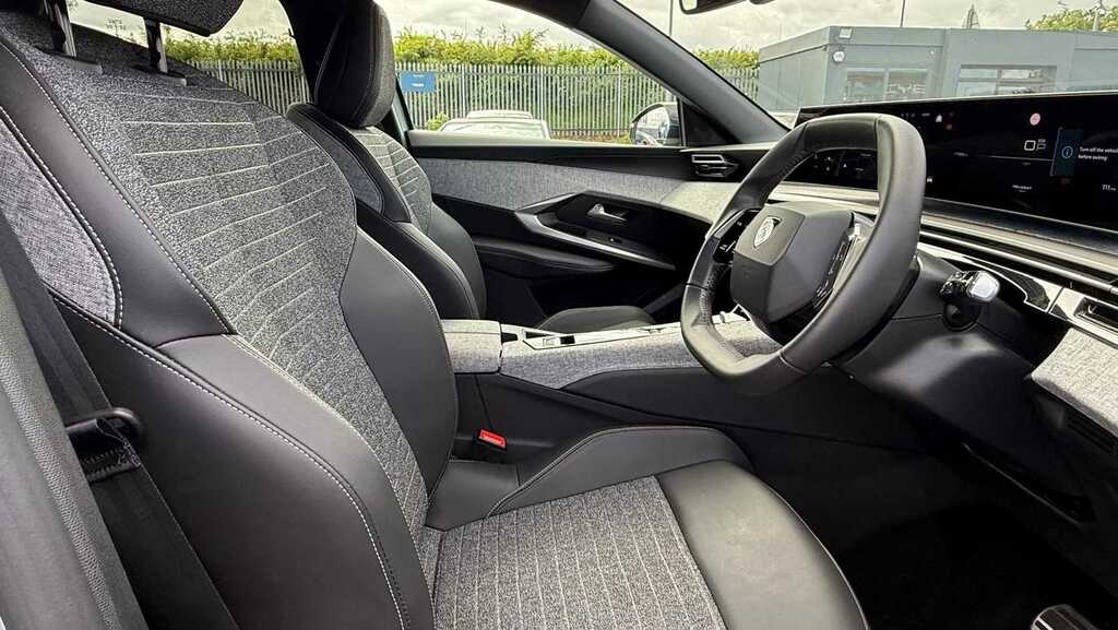 Peugeot 3008 1.2 Hybrid 136 Allure E-dsc6 2025 GU25RBV Grey #2