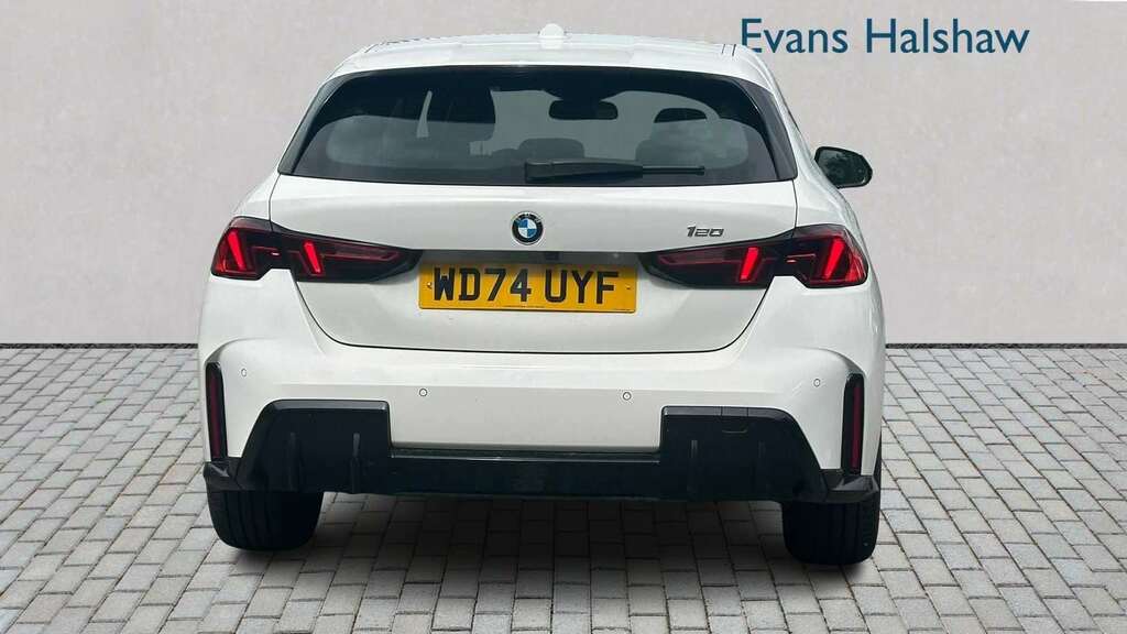 BMW 1 Series 120 M Sport Step 2025 WD74UYF White #5