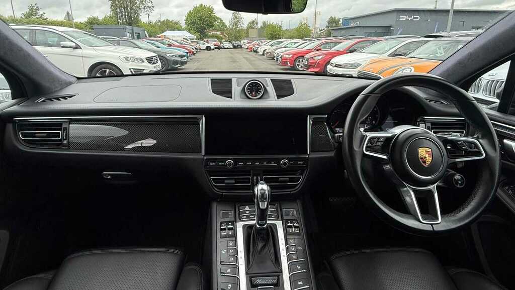 Porsche Macan Turbo Pdk 2019 FD69LCX Grey #4