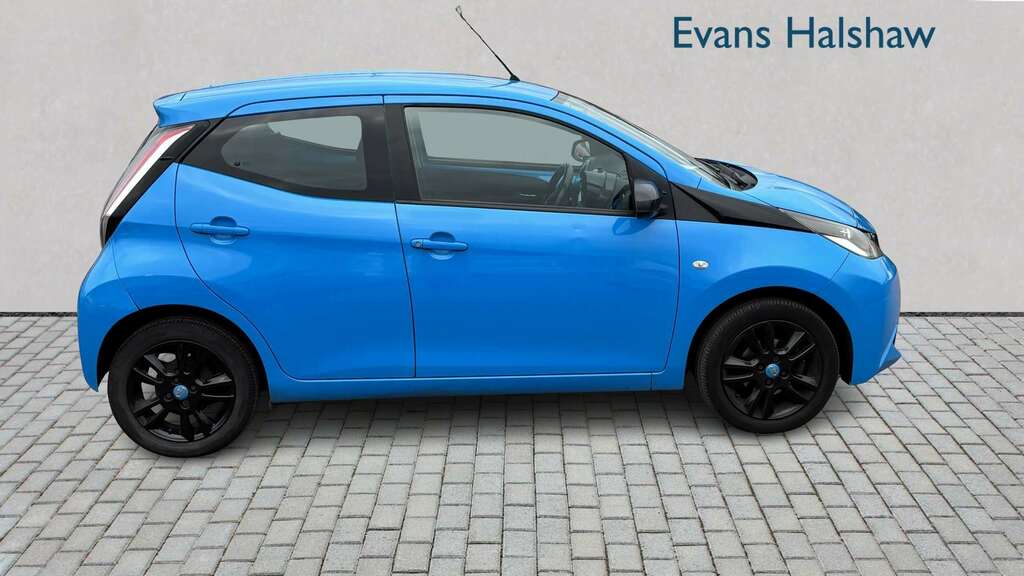 Toyota Aygo 1.0 Vvt-i X-cite 2 2015 PL15HRZ Blue #3