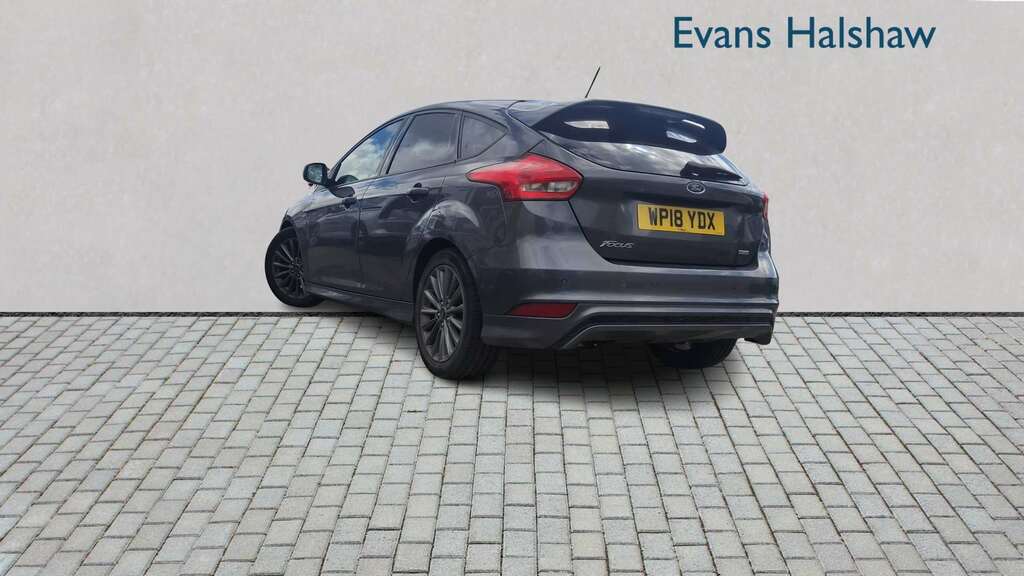 Ford Focus 1.0 Ecoboost 140 St-line Navigation 2018 Grey