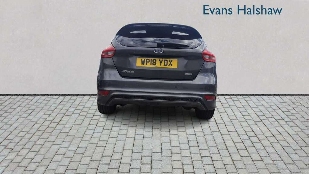 Ford Focus 1.0 Ecoboost 140 St-line Navigation 2018 WP18YDX Grey #2
