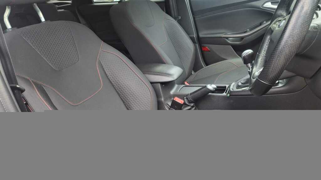 Ford Focus 1.0 Ecoboost 140 St-line Navigation 2018 WP18YDX Grey #5