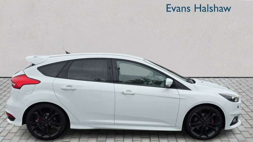 Ford Focus 2.0T Ecoboost St-3 2017 PK17ABF White #3