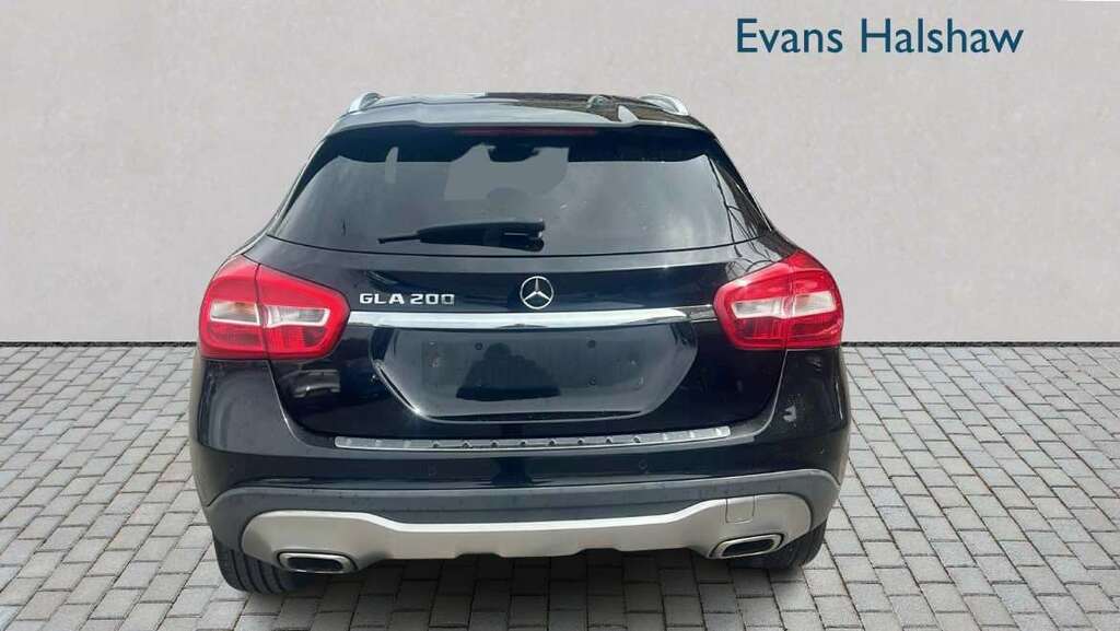Mercedes-Benz GLA Class 200 Sport Executive 2017 MT67EFE Black #5