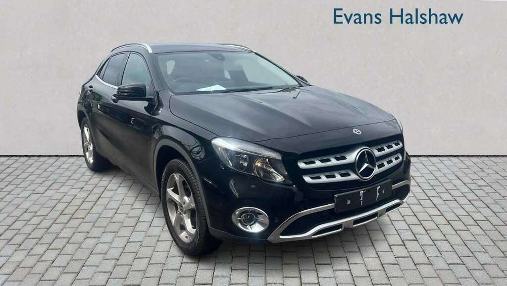 Mercedes-Benz GLA Class 200 Sport Executive 2017 Black