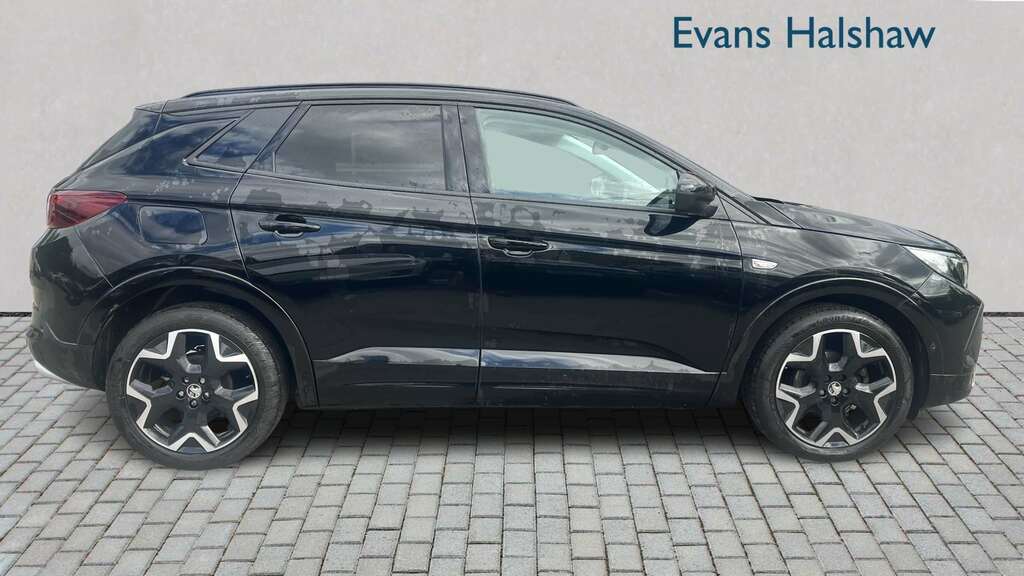 Vauxhall Grandland 1.2 Turbo Ultimate 2022 OW72EWR Black #4