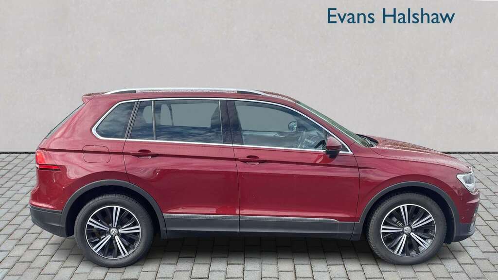 Volkswagen Tiguan 1.4 Tsi 150 Se Nav 2018 SV18XPW Red #5