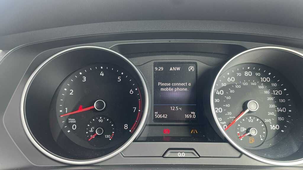 Volkswagen Tiguan 1.4 Tsi 150 Se Nav 2018 SV18XPW Red #6