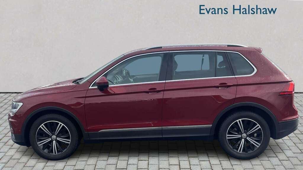Volkswagen Tiguan 1.4 Tsi 150 Se Nav 2018 SV18XPW Red #4