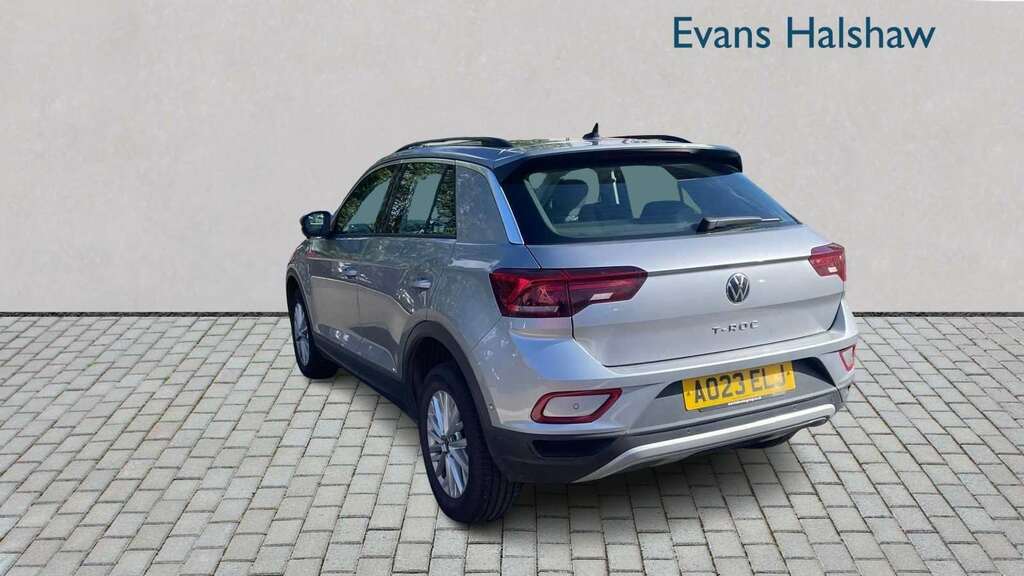 Volkswagen T-Roc 1.5 Tsi Life 2023 AO23ELJ Grey #2