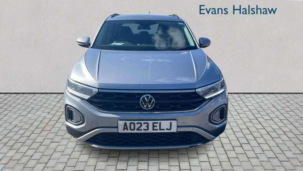 Volkswagen T-Roc 1.5 Tsi Life 2023 AO23ELJ Grey #3