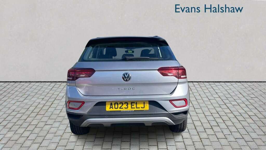 Volkswagen T-Roc 1.5 Tsi Life 2023 AO23ELJ Grey #4