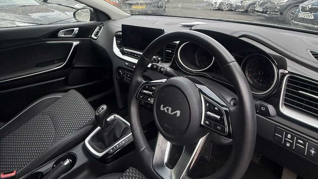 Kia Ceed 1.5T Gdi Isg 3 2023 HF23WTJ Grey #5