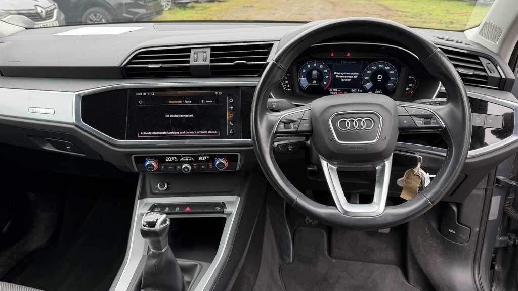 Audi Q3 35 Tfsi Sport 2021 VN70UUT Grey #5