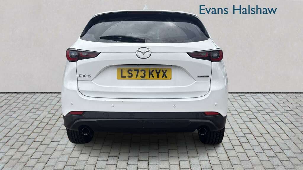 Mazda CX-5 2.0 E-skyactiv G Mhev Exclusive-line 2023 LS73KYX White #4
