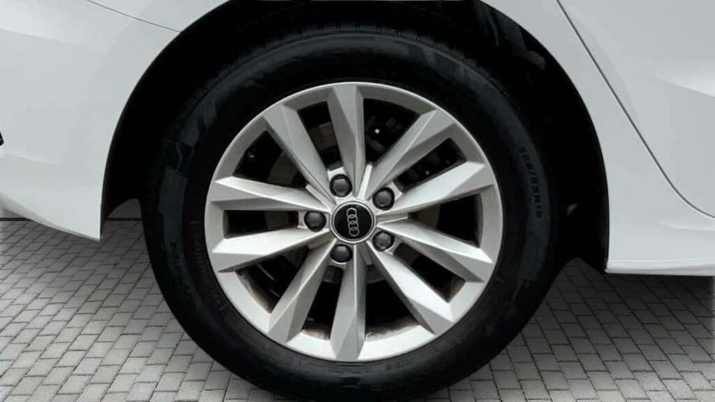Audi A3 30 Tfsi Technik S Tronic 2023 DA73LHM White #6