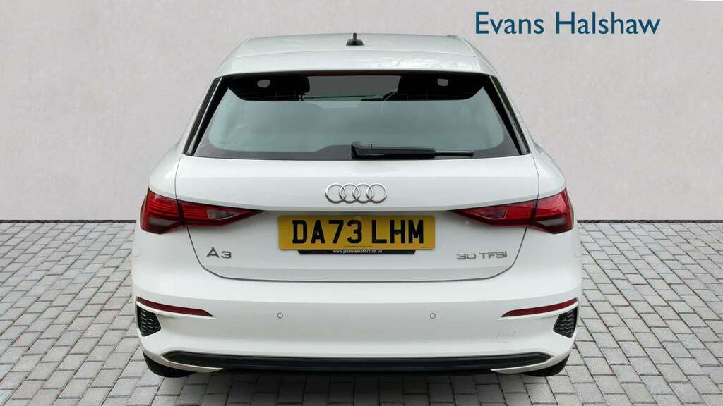Audi A3 30 Tfsi Technik S Tronic 2023 DA73LHM White #5