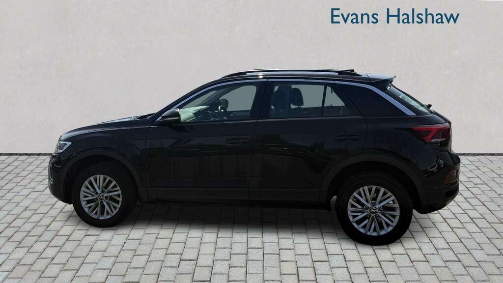 Volkswagen T-Roc 1.5 Tsi Life Dsg 2023 LY72HRZ Black #3