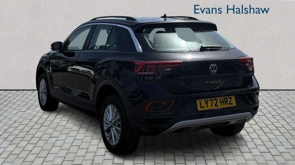 Volkswagen T-Roc 1.5 Tsi Life Dsg 2023 LY72HRZ Black #2