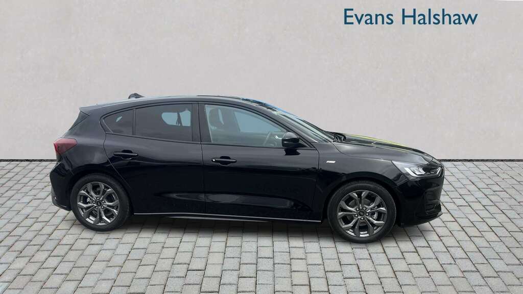Ford Focus 1.0 Ecoboost Hybrid Mhev St-line 2025 DK75HMH Black #2