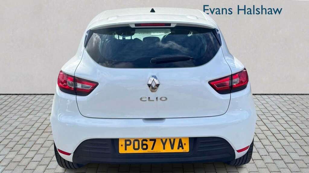 Renault Clio 1.2 16V Play 2017 PO67YVA White #4