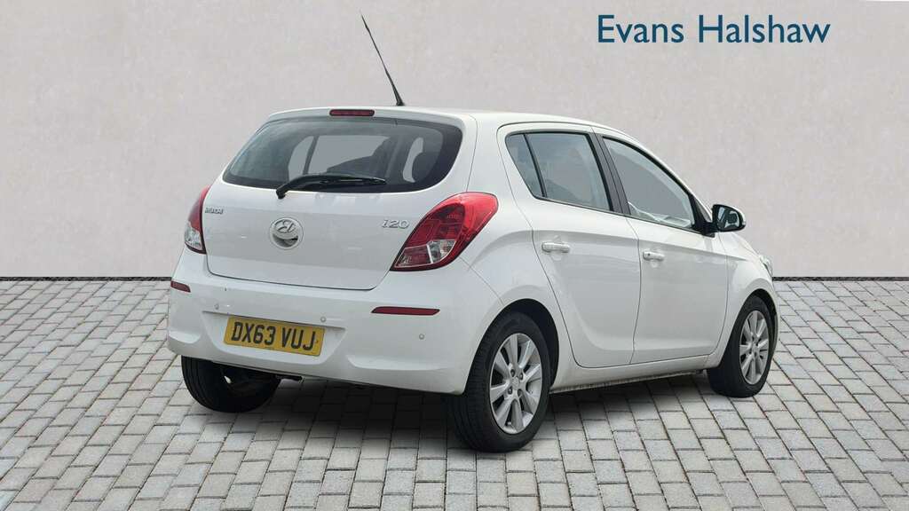 Hyundai I20 1.4 Active 2014 DX63VUJ White #2