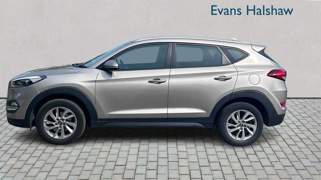 Hyundai Tucson 1.7 Crdi Blue Drive Se 2Wd 2016 BL66XAE White #4