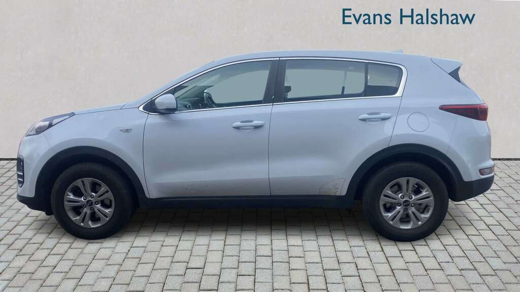 Kia Sportage 1.6 Gdi Isg 1 2018 NV67KKH Blue #3