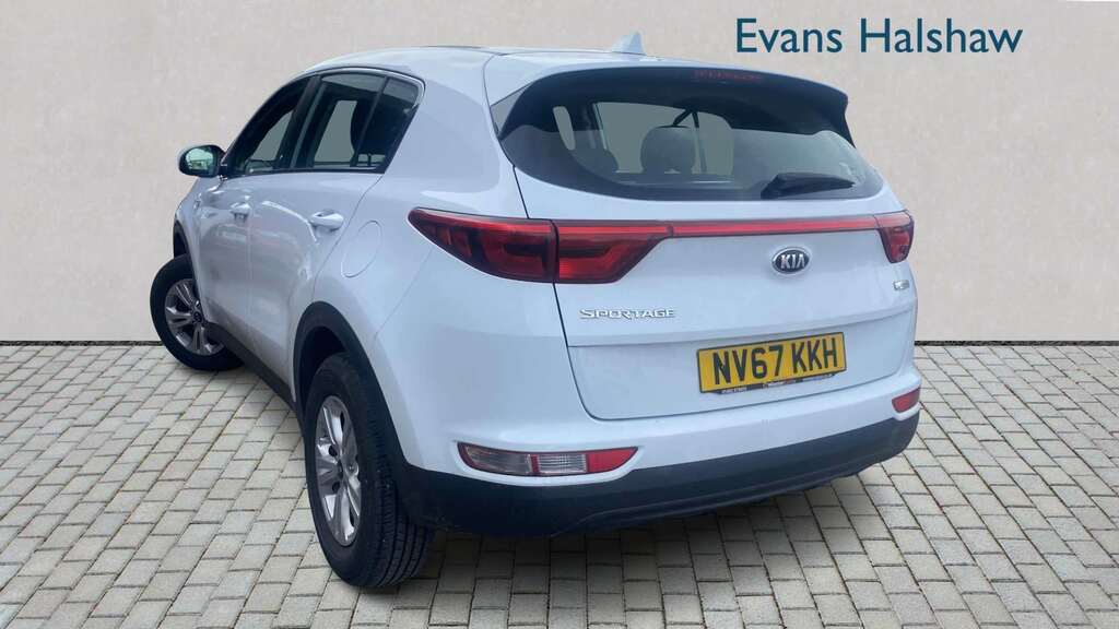 Kia Sportage 1.6 Gdi Isg 1 2018 NV67KKH Blue #2