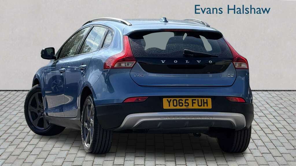 Volvo V40 Cross Country D2 120 Cross Country Lux Geartronic 2015 Blue #2
