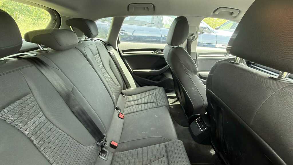 Audi A3 1.5 Tfsi Sport S Tronic 2018 BK68EPP Black #4