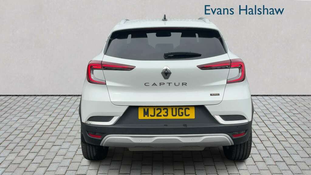 Renault Captur 1.6 E-tech Plug-in Hybrid 160 Techno 2023 MJ23UGC White #5