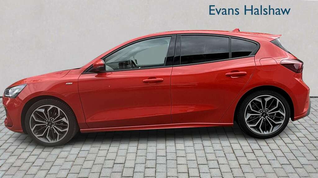 Ford Focus 1.0 Ecoboost Hybrid Mhev St-line X 2023 NL73XKM Red #3