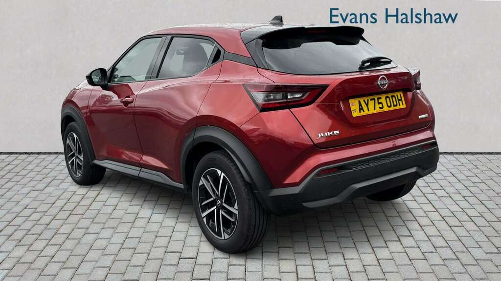Nissan Juke 1.6 Hybrid N-connecta 2026 AY75ODH Red #4