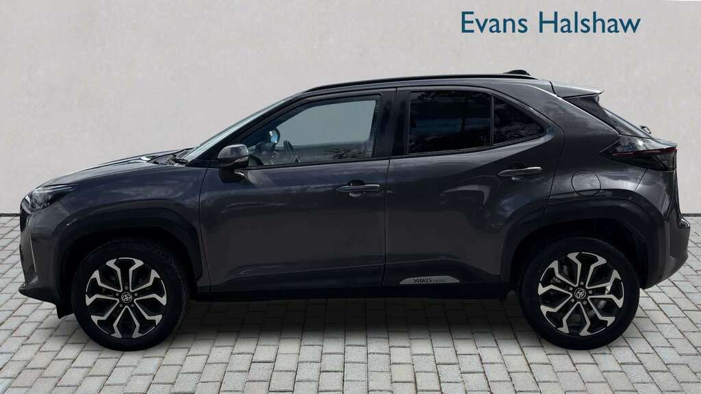 Toyota Yaris Cross 1.5 Hybrid Design Cvt 2024 YH24WAC Grey #3