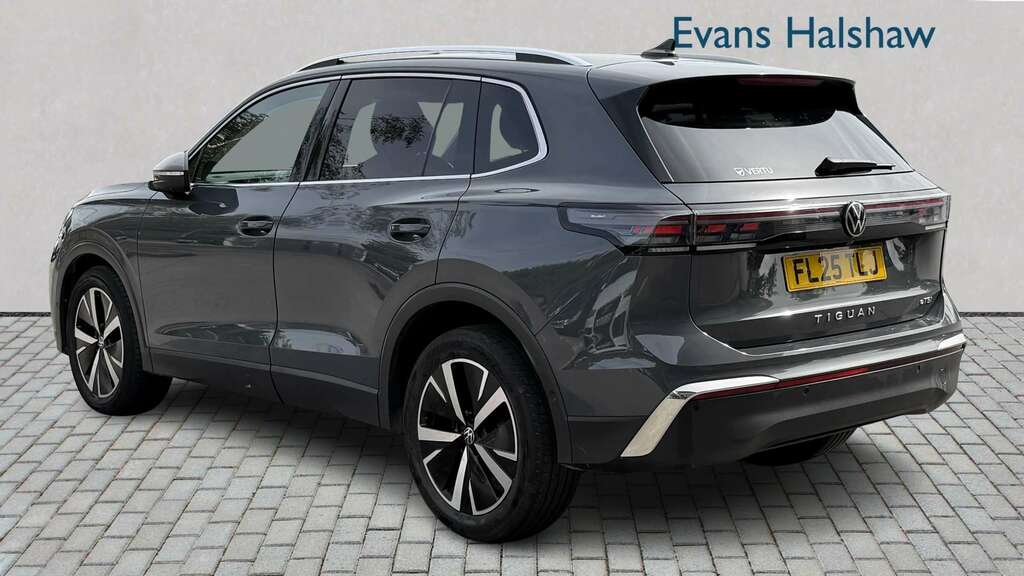 Volkswagen Tiguan 1.5 Etsi 150 Elegance Dsg 2025 FL25TLJ Grey #2