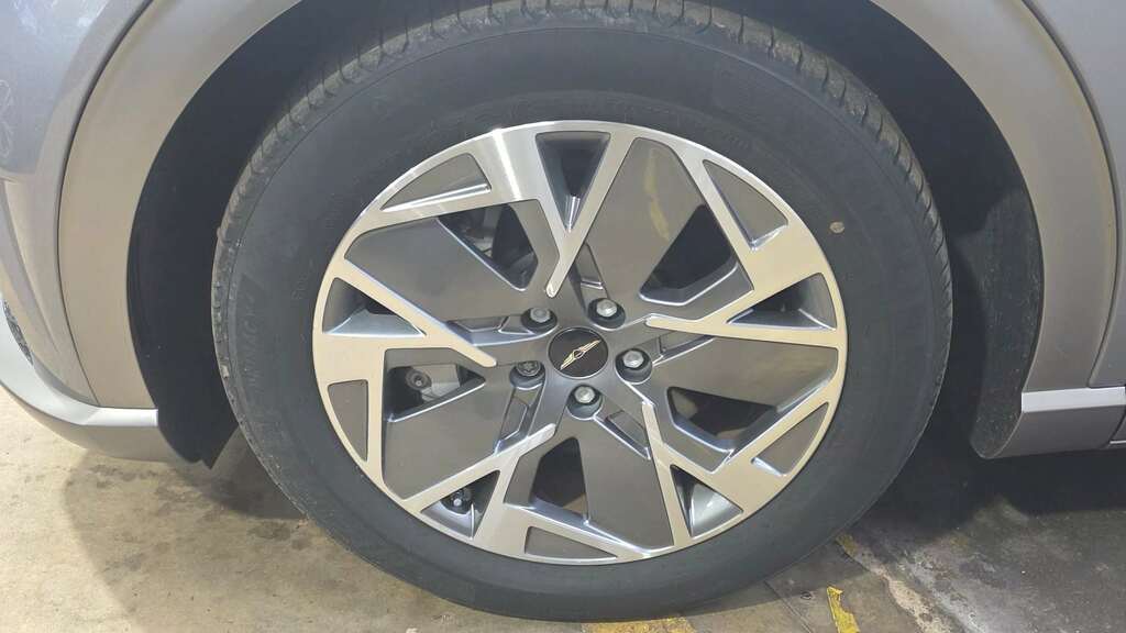 Genesis GV60 168Kw Premium 77.4Kwh Comfort 2025 Silver #4