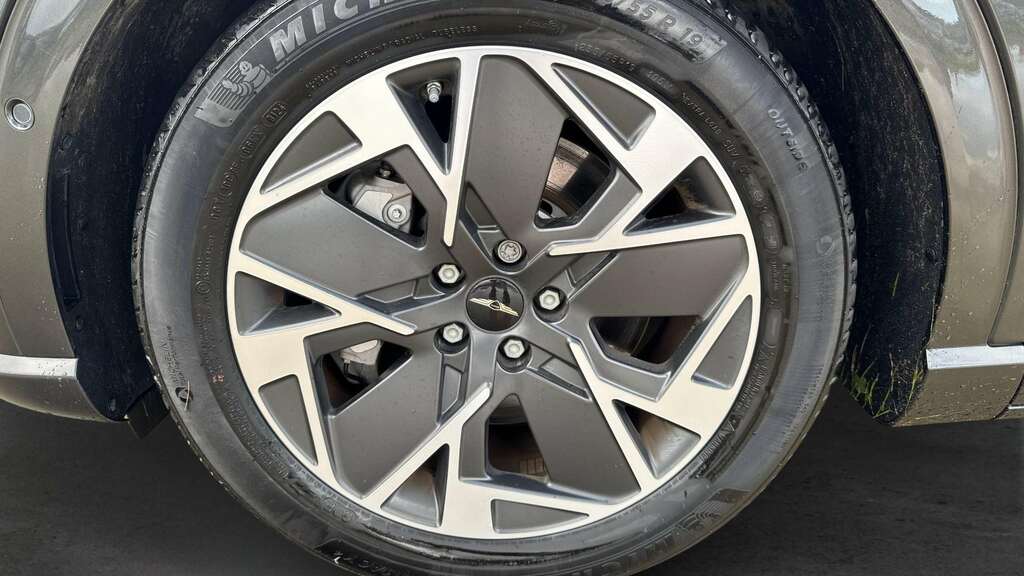 Genesis GV60 168Kw Pure 84Kwh 2025 Grey #4