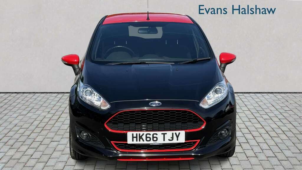 Ford Fiesta 1.0 Ecoboost 140 St-line Black 2016 HK66TJY Black #3