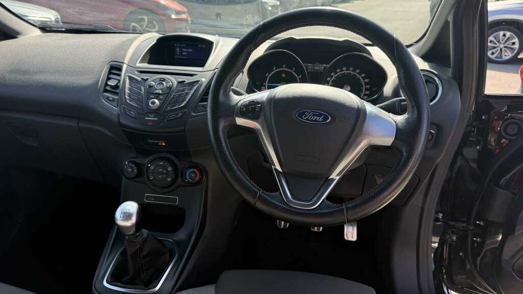 Ford Fiesta 1.0 Ecoboost 140 St-line Black 2016 HK66TJY Black #6