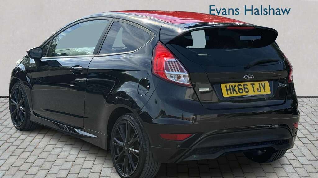 Ford Fiesta 1.0 Ecoboost 140 St-line Black 2016 HK66TJY Black #2
