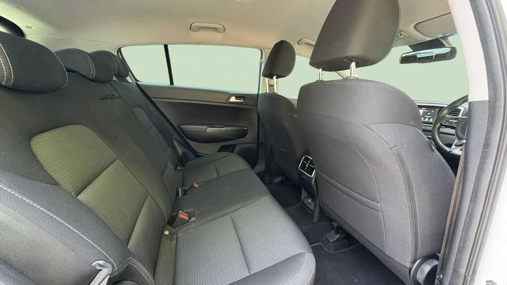 Kia Sportage 1.6 Gdi Isg 2 2018 FN68YLU White #3